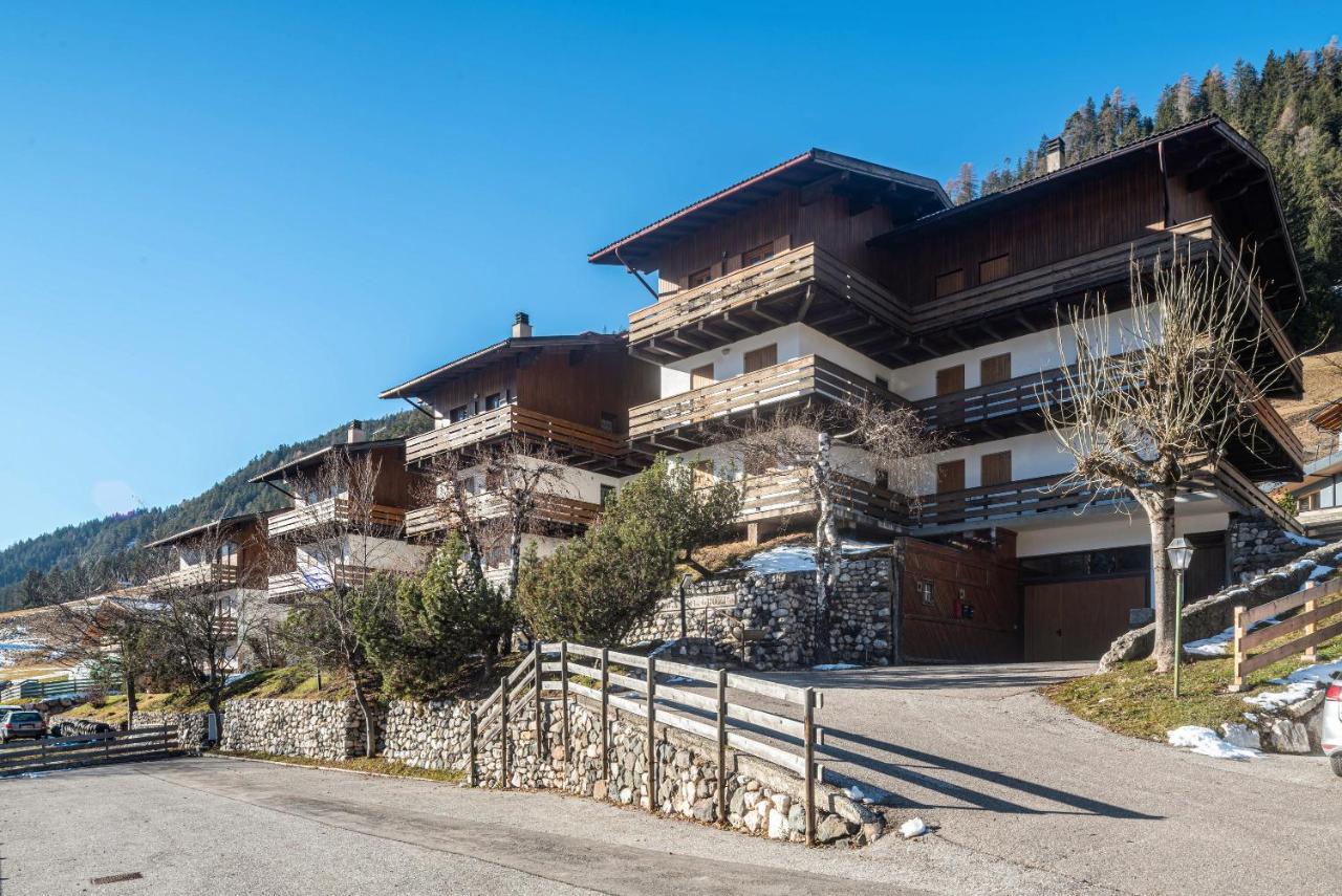 Ciasa Apelli Apartment Pozza di Fassa Ngoại thất bức ảnh